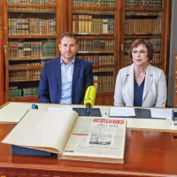 Koprska knjižnica bo digitalizirala 62 let tiskanih Primorskih novic