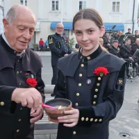 Najstarejši član godbe - Marijan Kogej, v godbi igra  od leta 1947,  
najmlajša članica - Olja Vencelj, pa od lani.