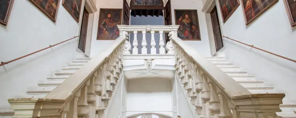 Portreti članov družine Tarsia v Pokrajinskem muzeju Koper