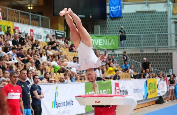 Teja Belak