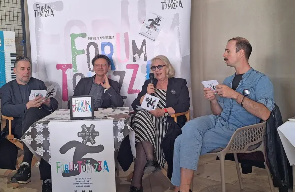 Letošnji Forum Tomizza so predstavili (z leve): Riccardo Cepach, 
Neven Ušumović, Irena Urbič in Martin Lissiach.