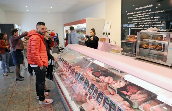Pri mesu Slovenija pokriva približno 80 odstotkov potreb prebivalstva.