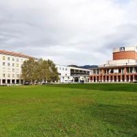 Vojteh Ravnikar je s knjižnico in z gledališčem ustvaril kulturni center mladega mesta.