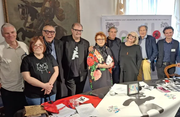 Udeleženci koprske veje bogate krošnje drevesa čezmejnih srečanj 
Forum Tomizza