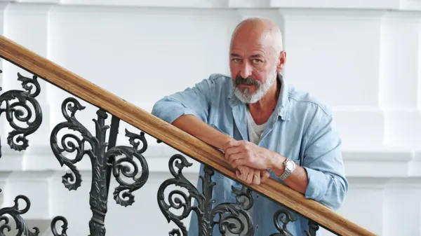 (INTERVJU) Dragan Bosnič: “Šola je lep primer evolucije, ki je obrnjena na glavo”