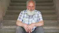 Pater Karel Gržan med drugim piše o tem, kako je v njem po 
temeljitem premisleku dozorela odločitev, da se bo v tej knjigi 
odpovedal svojemu že davno pridobljenemu znanstvenemu nazivu doktor znanosti.