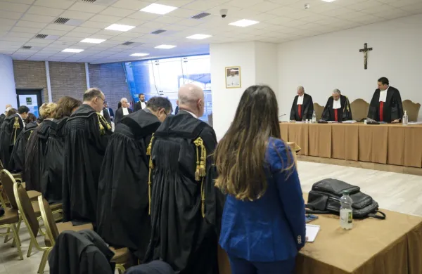Rep vatikanskega &scaron;kandala v Sloveniji