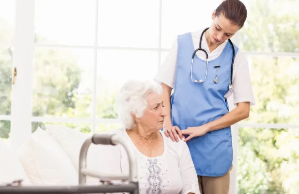 Kot opozarjajo izvajalci in CSD-ji, ki so prva točka stika z 
uporabniki, je vprašanj in težav veliko - od pomanjkanja kadra do 
tehnične nepovezanosti med institucijami. 