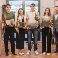 Zmagovalci prvega Okna talentov so (z leve) Benjamin Lakošeljac, 
Arnika Marancin, Jakob Šramel in Taja Ausec.