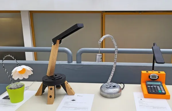 Dijaki so izdelali namizne lučke