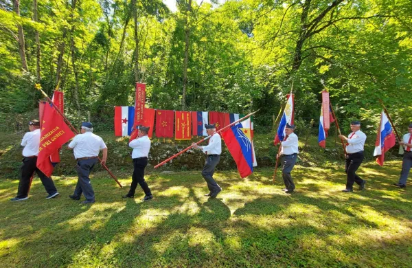 Vinišče: obeležje spominja na požig vasi maja 1944 in na pogum domačinov