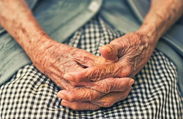 Vloge za dolgotrajno oskrbo na domu je že mogoče oddajati