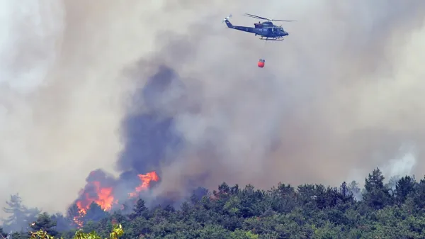 Pri gašenju požarov je učinkovita tudi pomoč  iz zraka.