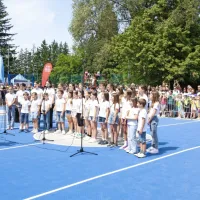 Goran Dragić navdu&scaron;il najmlaj&scaron;e na odprtju igri&scaron;ča v Ilirski Bistrici