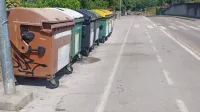 Ozelenitev tega ekološkega otoka na Dolinski cesti  ni možna zaradi 
bližine zidu, pločnika in ceste.