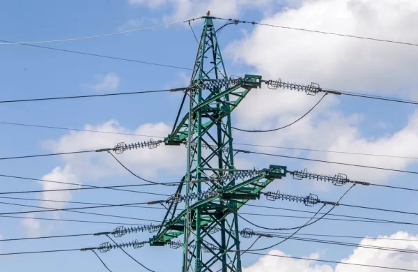 Končna maloprodajna cena električne energije za povprečnega 
gospodinjskega odjemalca v Sloveniji je v prvem trimesečju letos 
znašala 166 evrov za megavatno uro. 