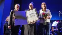 Delček kolektiva  nagrajene predstave 1973. Z leve: Helena Peršuh, 
Ana Facchini in Patrizia Jurinčič Finžgar.
