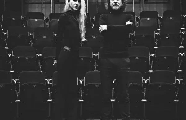 Arthanatos sestavljata Vasko Atanasovski in Magdalena Grmek.