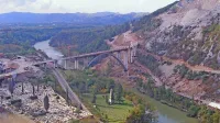 Kje bo v osnovi tekla sabotinska cesta, ki  je Brda čez italijansko 
ozemlje povezala z Novo Gorico in Vipavsko dolino, so potrdili ob 
obisku Beograda novembra 1965.