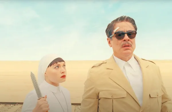 Odlično uigrani novi duo Wesa Andersona - Mia Threapleton in 
Benicio del Toro v Feničanski spletki