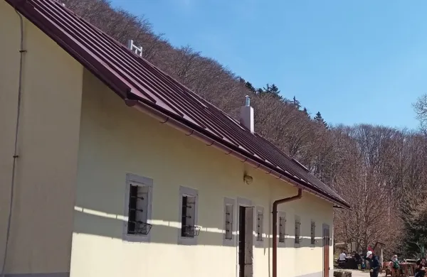 Planinska koča Antona Bavčerja na Čavnu