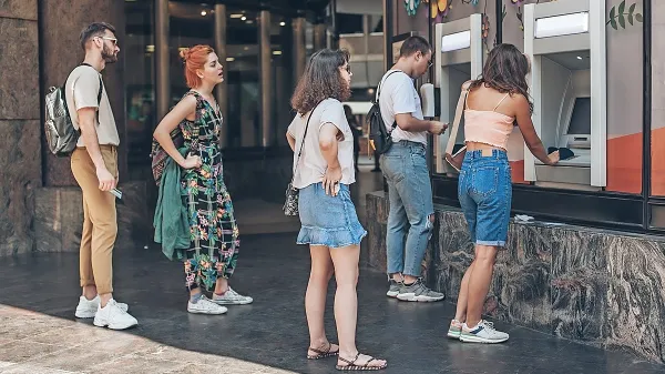 Regres je neobdavčen do višine povprečne mesečne bruto plače v 
Sloveniji za predpretekli mesec.