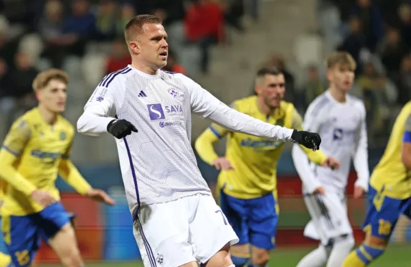 Josip Iličić bo v prihodnji sezoni mariborskega zamenjal za  koprski 
dres.