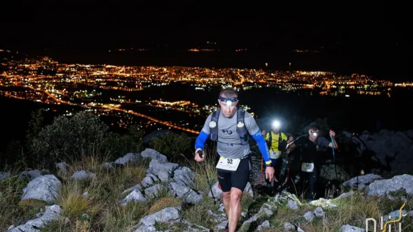 Kako se pripraviti na nočni trail tek? Oprema in varnostni nasveti