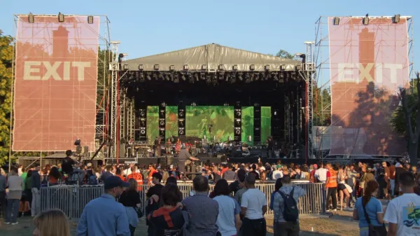 Festival Exit se zaradi političnih pritiskov letos poslavlja od Srbije in Petrovaradinske trdnjave v Novem Sadu.

