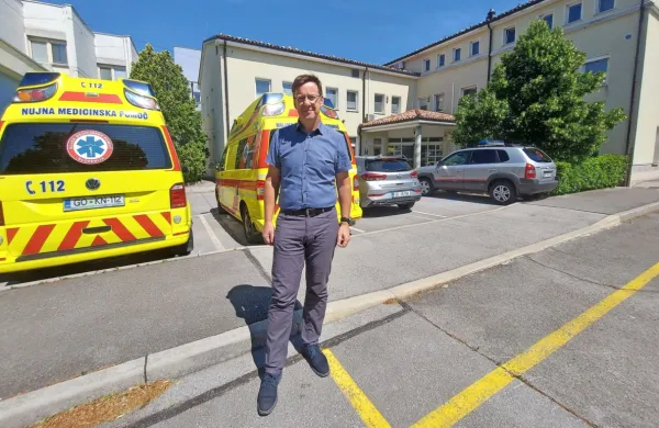 Direktor ajdovskega zdravstvenega doma Egon Stopar na polovici 
drugega mandata zapušča ajdovski zavod.