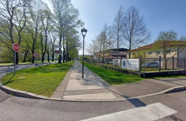 Sodba v tožbi podjetja Skapin zoper Občino Vipava gre na vi&scaron;je sodi&scaron;če