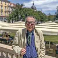 “Boriti se je treba z mlini na veter kot Don Kihot, napadati je treba oblast ... Nimamo druge izbire,” je prepričan Milan Rakovac.