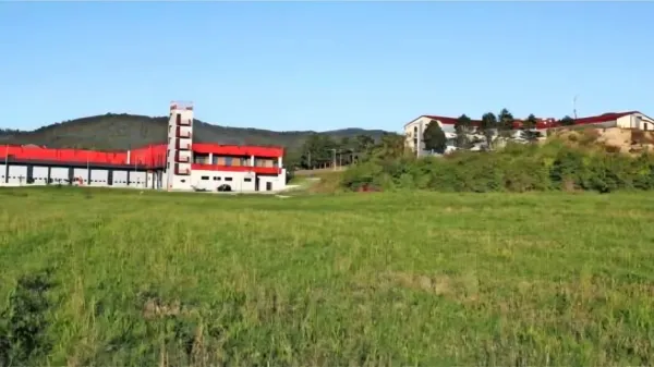 Prostor za pokrit plavalni bazen je rezerviran na območju ob 
gasilsko-reševalnem centru Postojna.