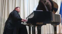 Na Vojskem so se  glasbeno vsestranskemu rojaku Ivanu Rijavcu 
poklonili s koncertom njegovih skladb. Odigrali so jih vnukinja, 
pianistka Maja Tajnšek in njeni učenci.