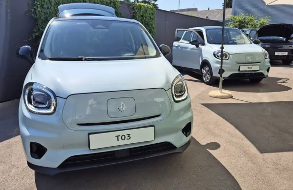 Model T03 bo zanimiv za tiste kupce, ki avto uporabljajo predvsem 
za krajše razdalje. Obenem bo ta tudi cenovno zanimiv.