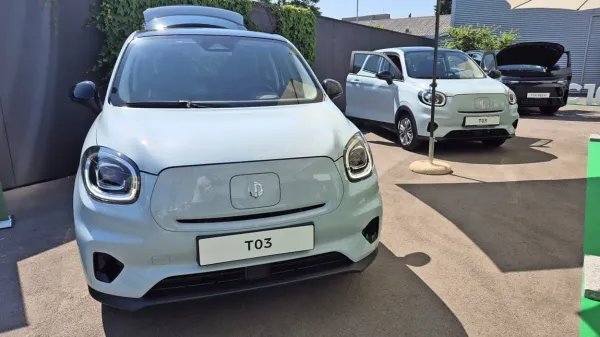 Model T03 bo zanimiv za tiste kupce, ki avto uporabljajo predvsem 
za krajše razdalje. Obenem bo ta tudi cenovno zanimiv.