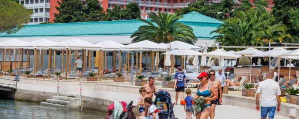 Konec &scaron;olskega leta: Praznično za otroke in zahtevno za star&scaron;e