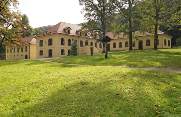 Snežniške pristave so bile - s kratkimi presledki - prazne skoraj dve desetletji. 