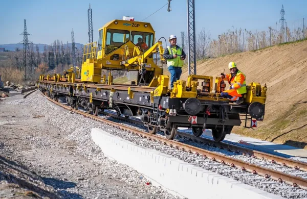 V družbi 2TDK so  veseli dodatnega zalogaja nepovratnega denarja, 
saj bo to  finančno razbremenilo projekt drugega tira. 

