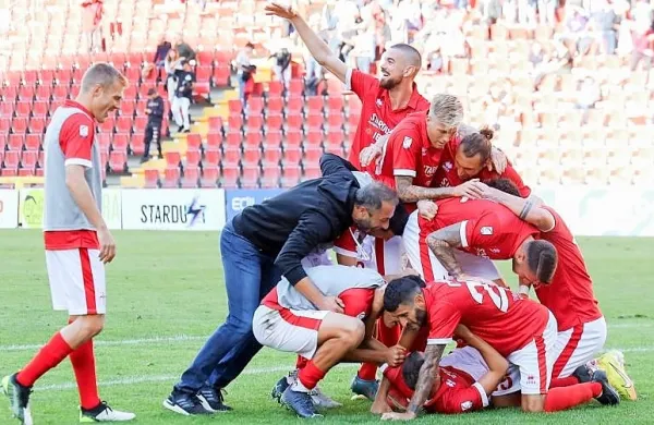 Triestina si je v minuli sezoni obstanek v C ligi zagotovila po 
dodatnem razigravanju.