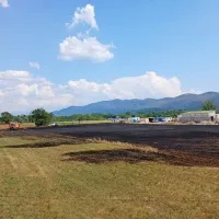 Ponoči goreli smetnjaki, včeraj pšenično polje (FOTO)