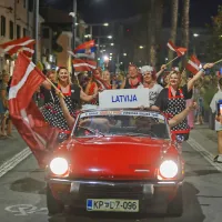 Latvijske rokometašice na otvoritveni slovesnosti