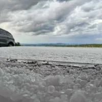 Neurje s točo na Ajdovskem: “Začelo je klestiti in pokati, nekateri kosi so bili večji od štirih centimetrov”