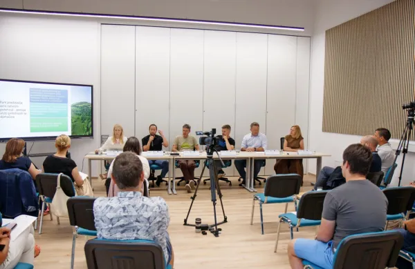 V Ilirski Bistrici so včeraj predstavili idejo o regijskem parku.