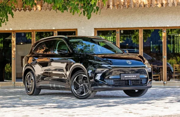 Znamka MG v letošnjem letu načrtuje prodajo približno 50 vozil 
tega modela, v letu 2026 pa podvojitev številke na sto prodanih 
primerkov.