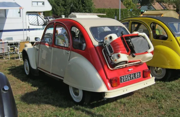 Predelani in dodelani popularni spački so tudi prava paša za 
oči.