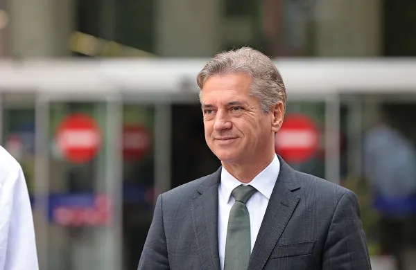 Golob predlagal sklep o razveljavitvi referenduma o obrambnih izdatkih