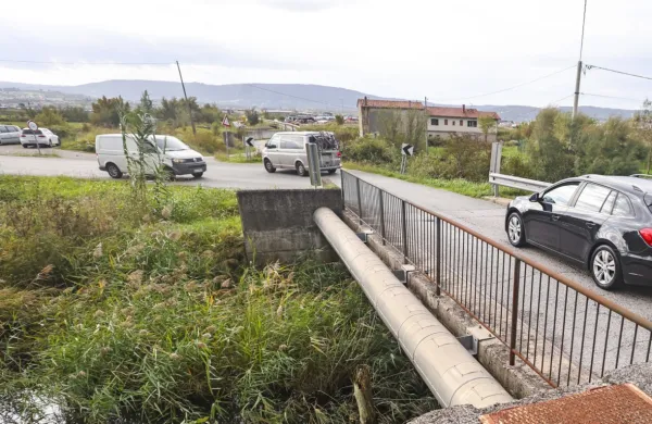 Ob Železniški cesti v Ankaranu bodo kmalu začeli urejati kolesarsko pot.