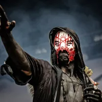  Sleep Token vodi zamaskirani vokalist Vessel. 