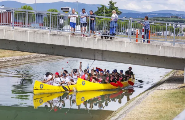 Na vodi je šlo zelo na tesno ...